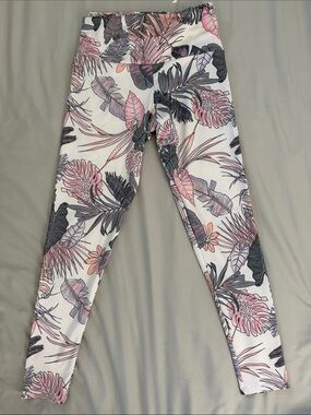 Onzie Pink & Gray Tropical Leaf Leggings